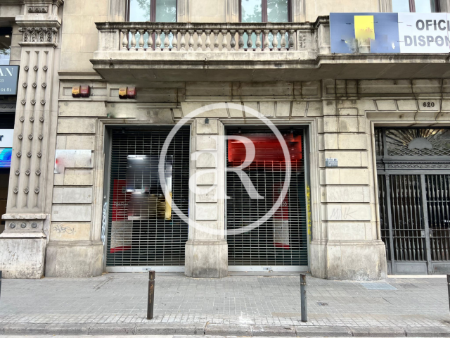 Retail space for sale in Eixample Esquerra (Barcelona)
