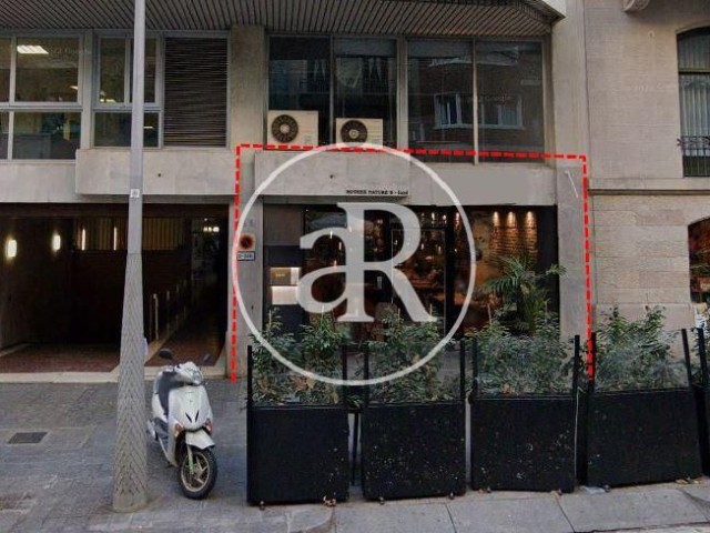 Retail space for rent with Terrace in Eixample Esquerra (Barcelona)